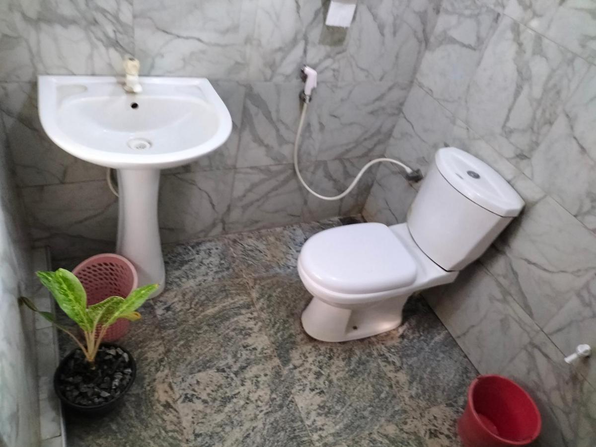 Sanjana Home Stay ハバラナ エクステリア 写真
