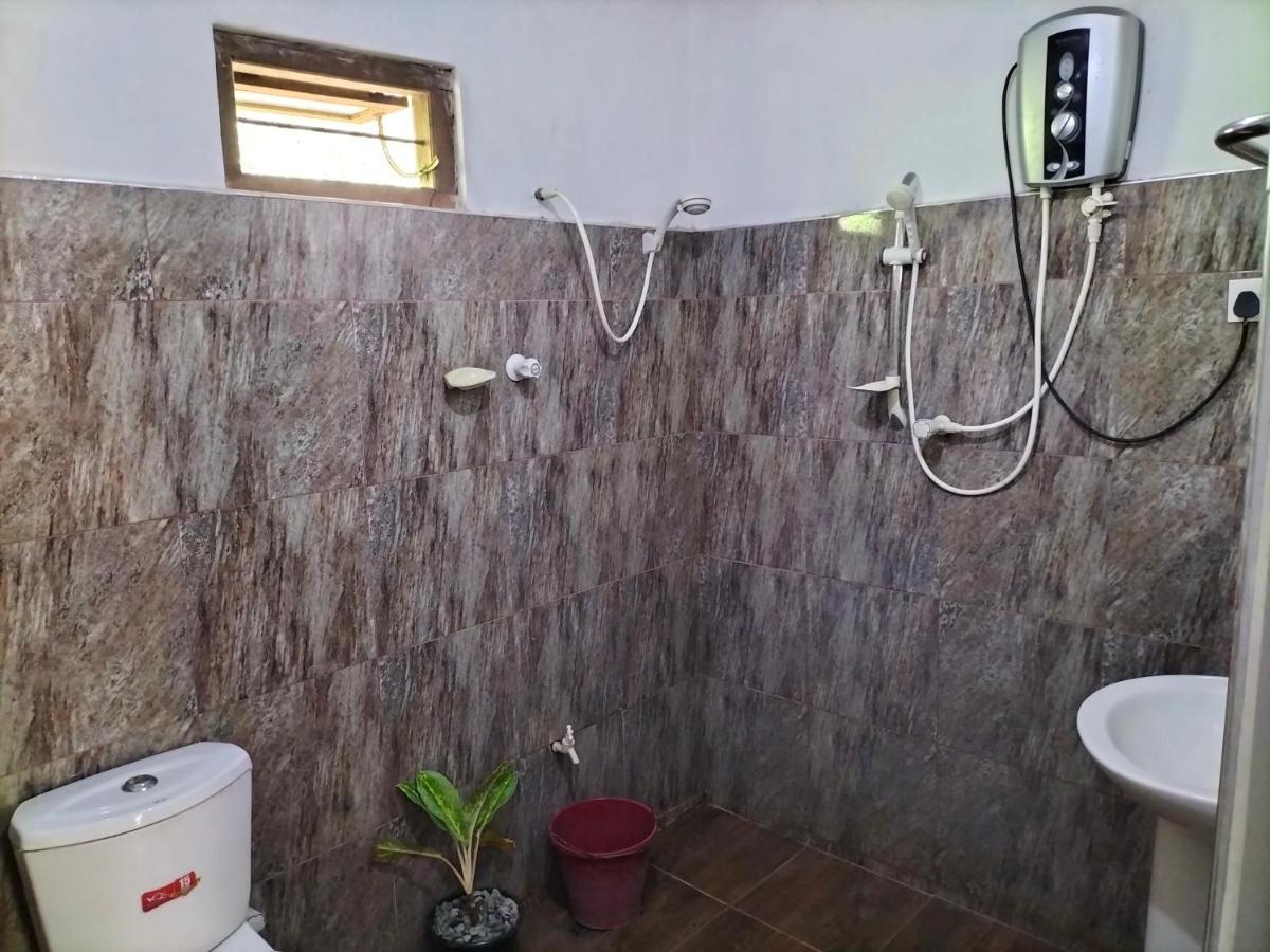 Sanjana Home Stay ハバラナ エクステリア 写真