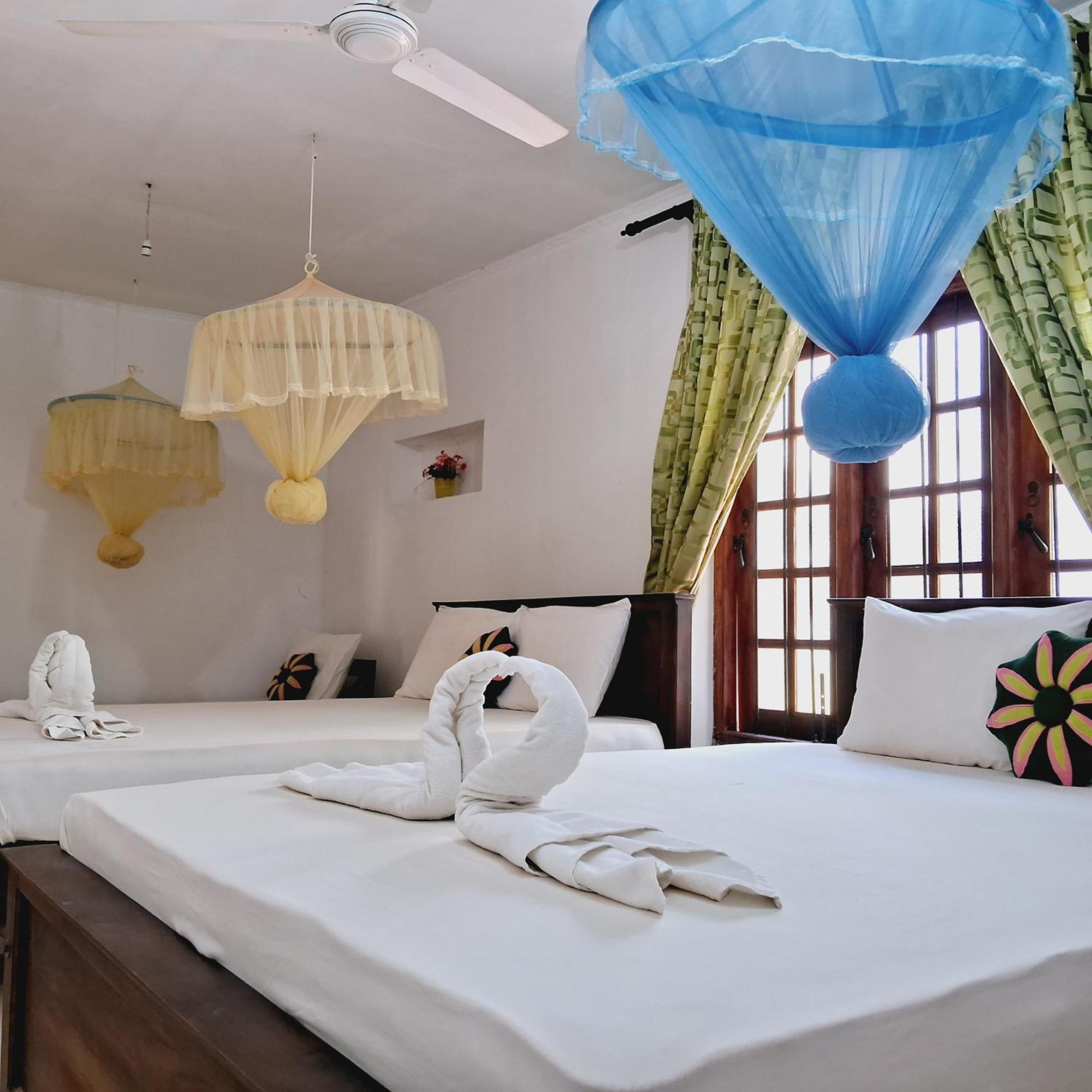 Sanjana Home Stay ハバラナ エクステリア 写真