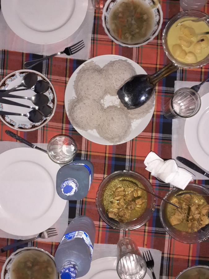 Sanjana Home Stay ハバラナ エクステリア 写真